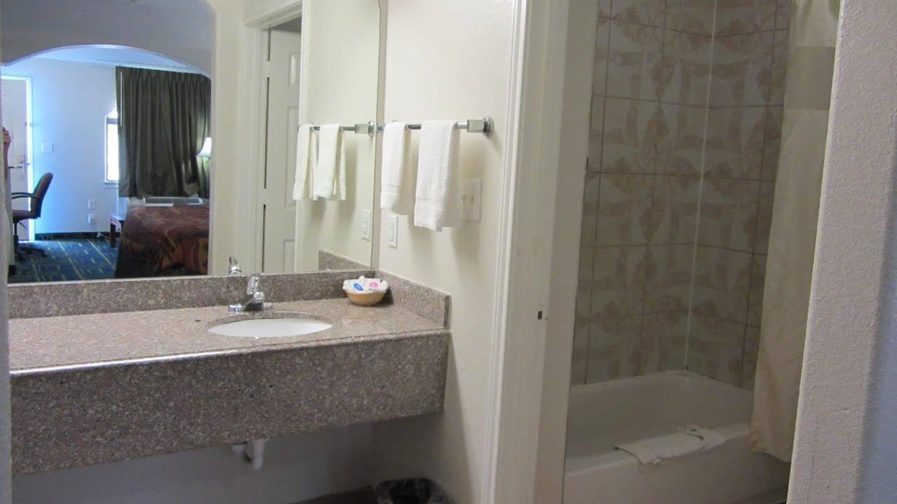 Regency Inn 포터 외부 사진